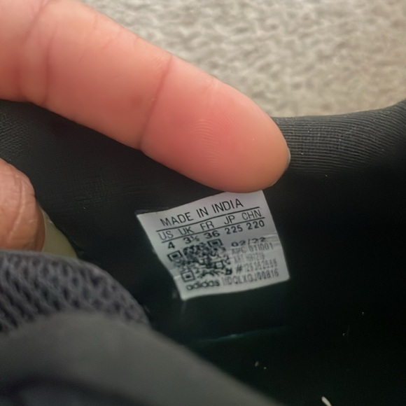 Adidas Sneaker - Picture 4 of 4